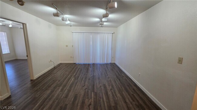 Building Photo - 1909 Rio Canyon Ct