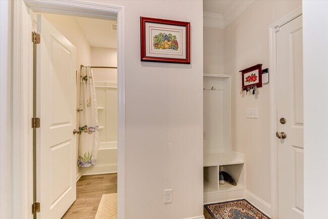 Building Photo - 6051 Big Pond Trl