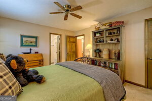 Building Photo - 842 Saddle Back Cir