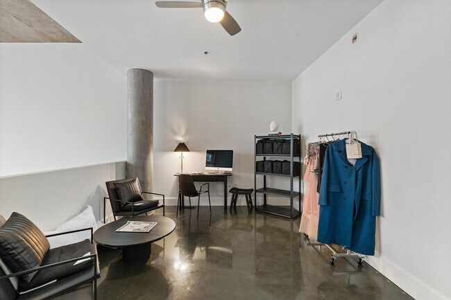 Building Photo - 845 Spring St NW