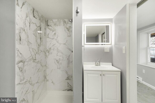 Building Photo - 1156 Franklin St