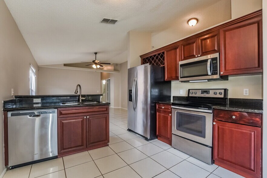 Building Photo - 1793 Chatham Cir