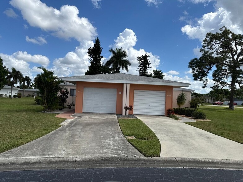 Building Photo - 8513 Dominican Ct