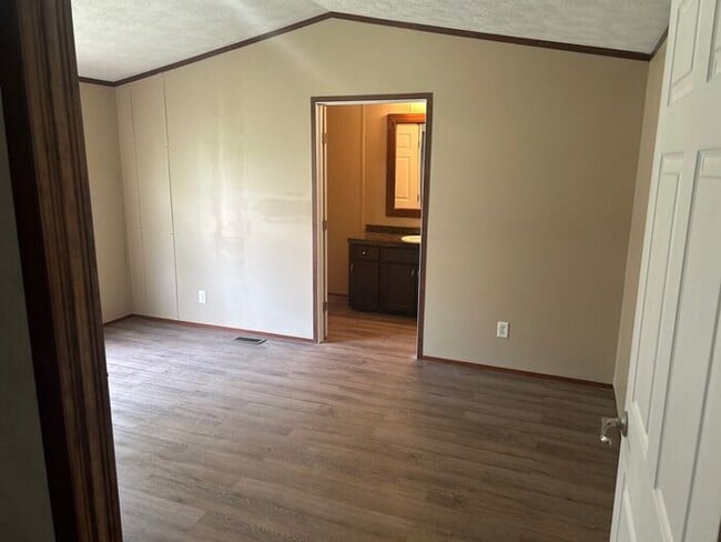 Building Photo - Mobile Home For Sale in Newton, KS