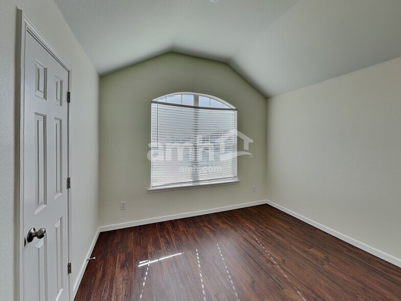 Building Photo - 209 Wenrick Dr