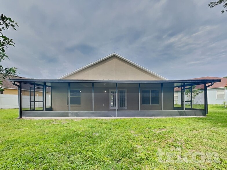 Building Photo - 2305 Saphire Ct