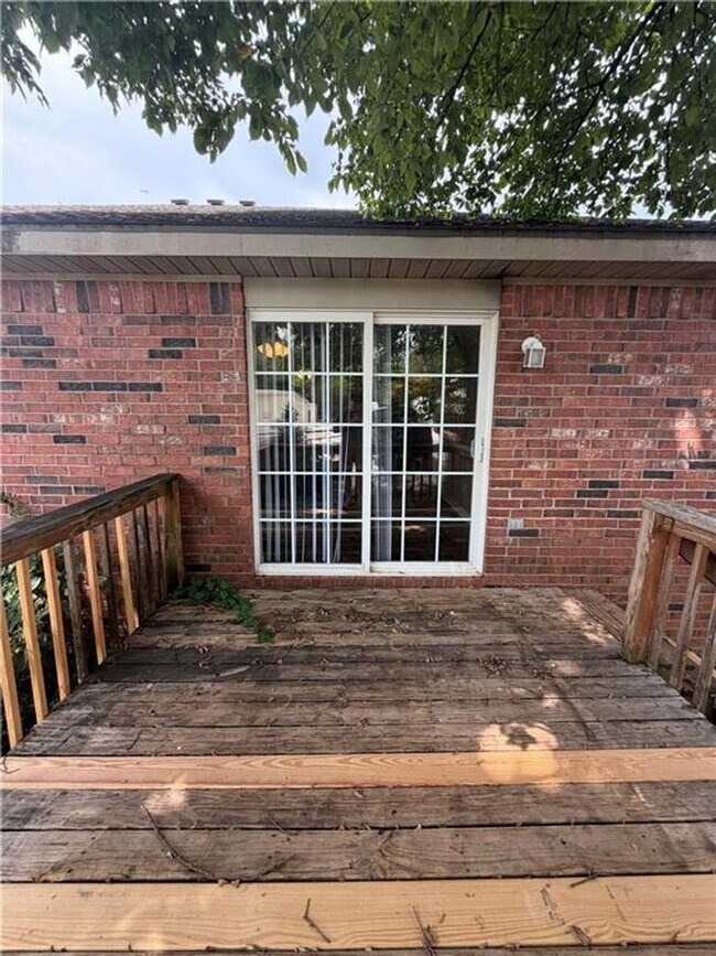 Building Photo - 233-233 Graystone Cir