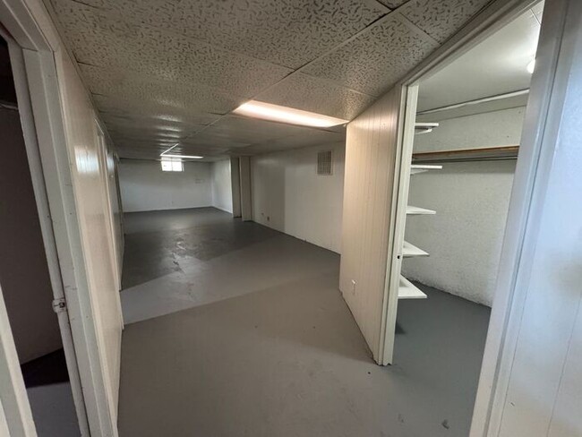 Building Photo - 8602 Gwin Dr