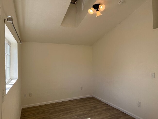 Building Photo - 2660 Edison St