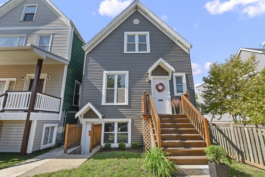 Building Photo - 2516 N Central Park Ave