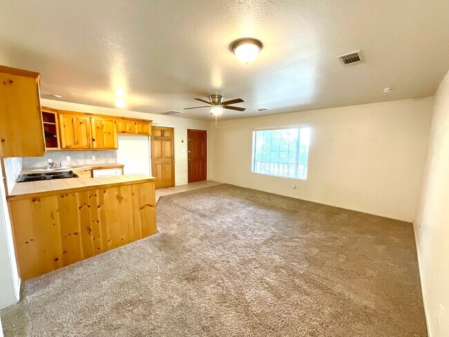 Building Photo - 103 Beach Dr