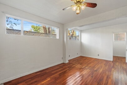 Building Photo - Beautiful Kern Place- 4 bedrooms, 3 baths and Refrigerated AC.