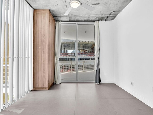 Building Photo - 444 NE 30th St