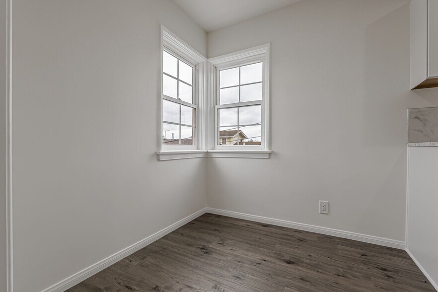 Building Photo - 3841 Arlington Ave