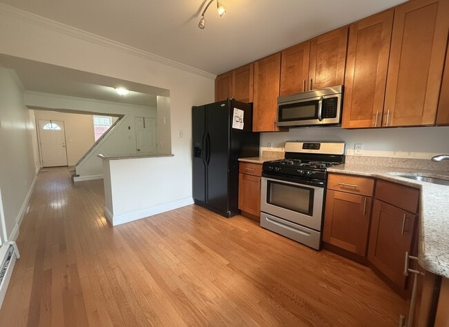 Building Photo - 2430 E Gordon St