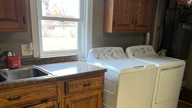 Building Photo - 8440 163rd St