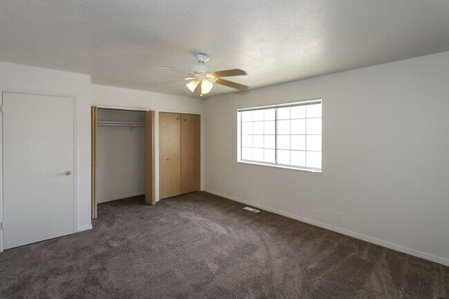 Building Photo - 3 Bedroom / 2 Bath Home in Bountiful!