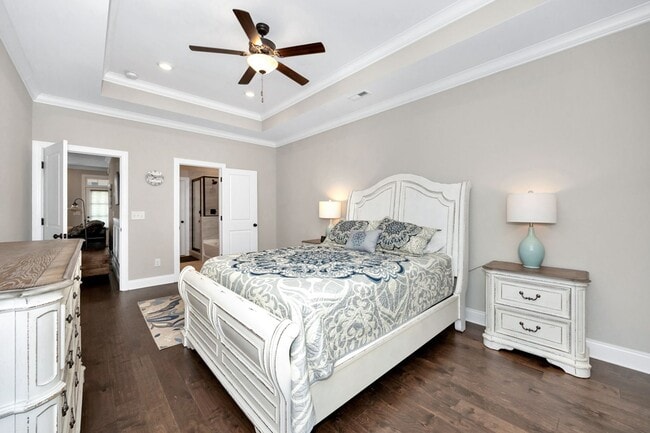Building Photo - Fully Furnished 3 Bedroom Home Near Toyota...
