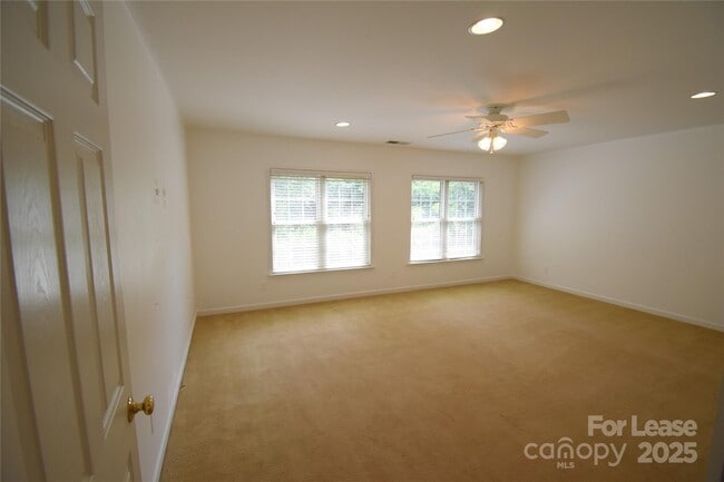 Building Photo - 9936 Corrystone Dr