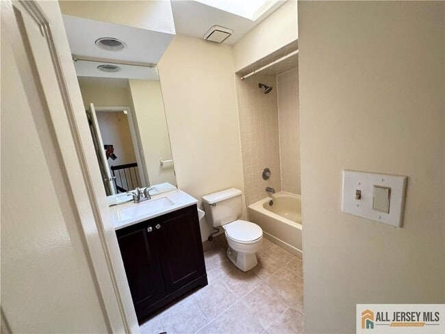 Building Photo - 3606 Cricket Cir