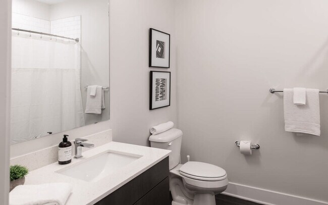 Building Photo - 228 Pike St