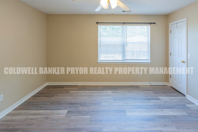 Building Photo - 1240 N Concord Rd