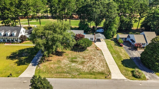 Building Photo - 206A Ramblewood Dr