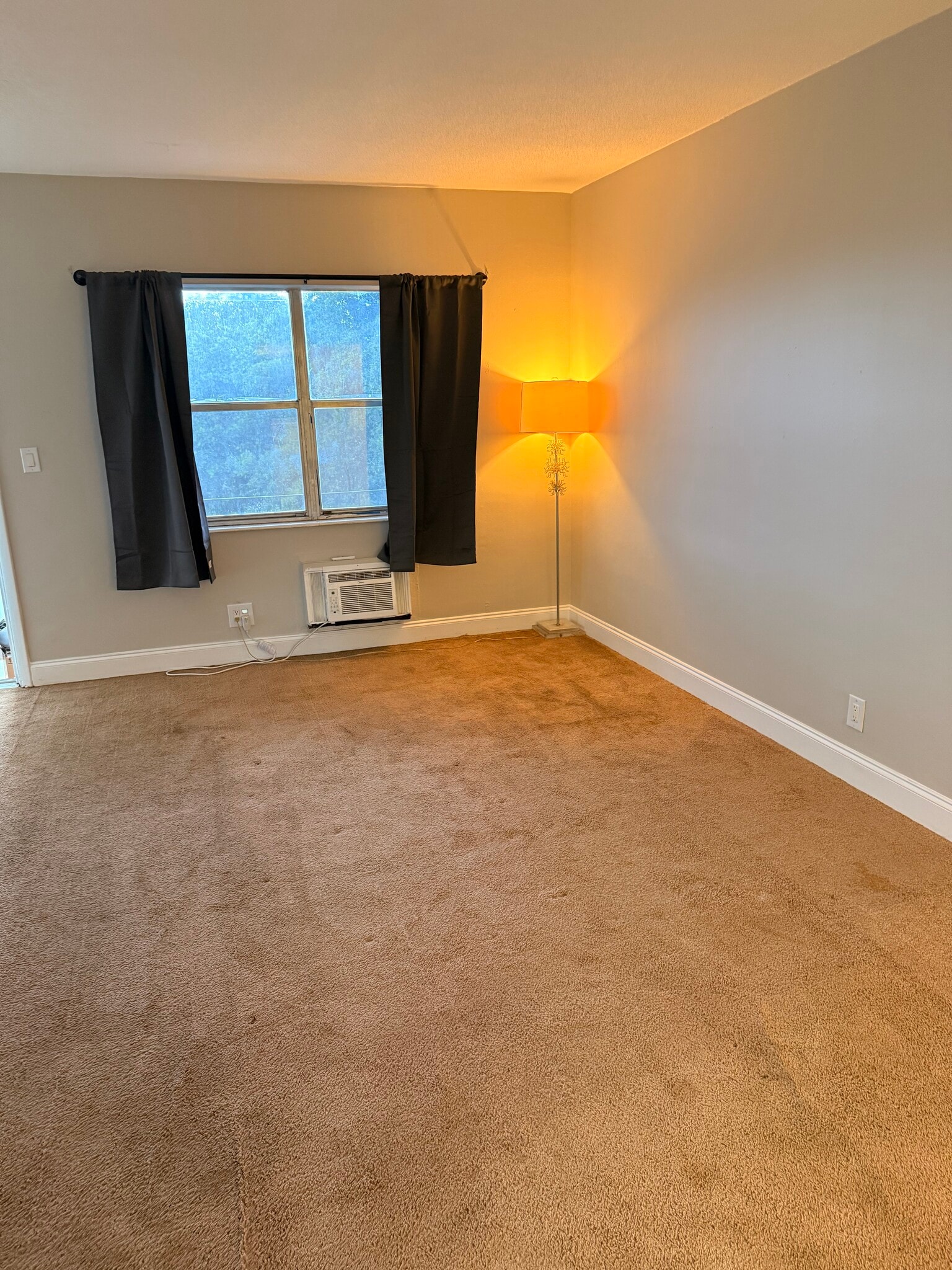 Building Photo - 2420 Johnson St