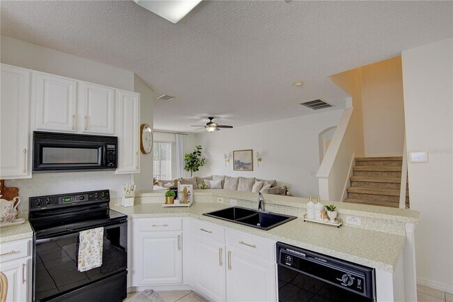 Building Photo - 963 Cherry Valley Way