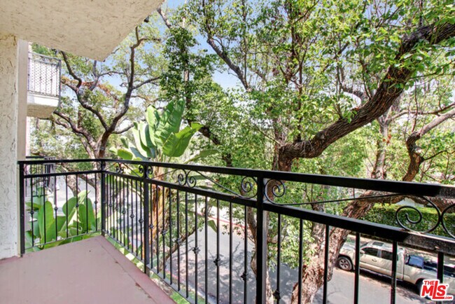 Building Photo - 1885 Veteran Ave