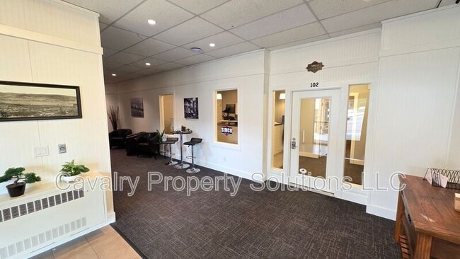 Building Photo - 3947 E Calvary Rd