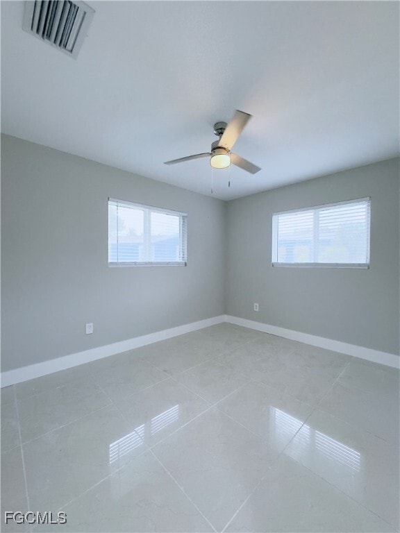 Building Photo - 4432 E Riverside Dr
