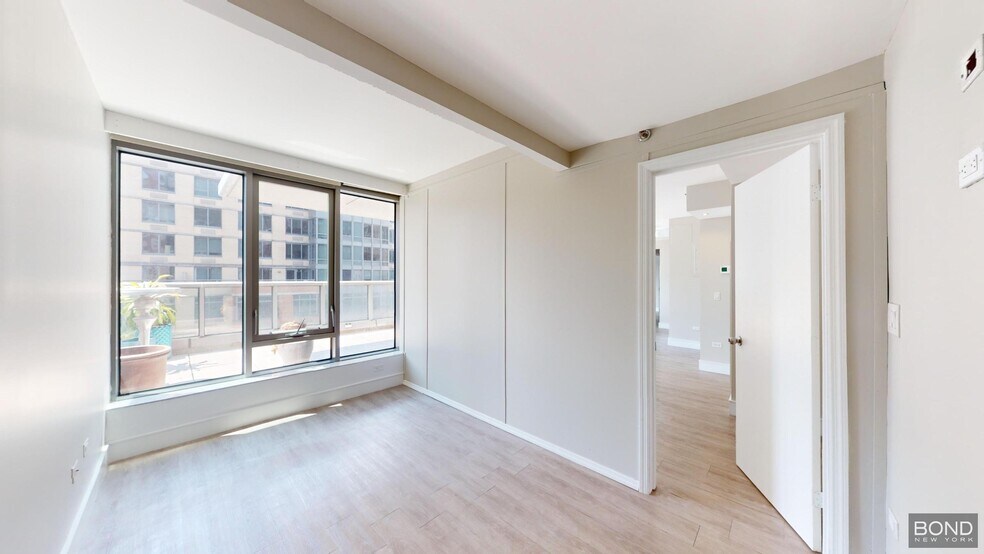 Building Photo - 237 E 34th St