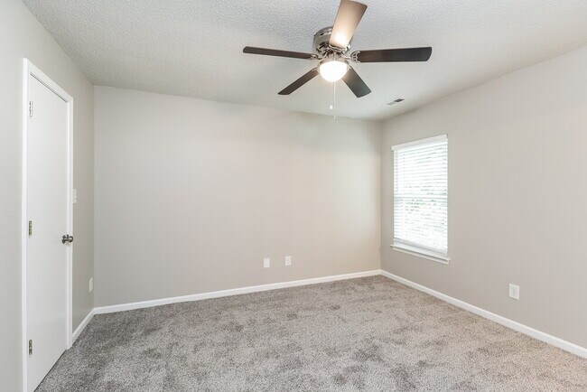 Building Photo - 1136 Ballina Way