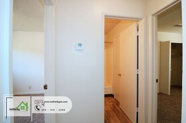 Building Photo - 333 Boulder Creek Dr