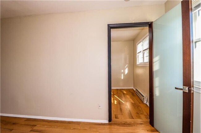 Building Photo - 18 College Dr