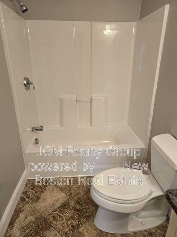 Building Photo - 283 Lincoln Ave