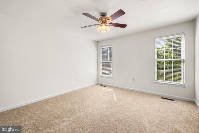 Building Photo - 129 Hearth Ct