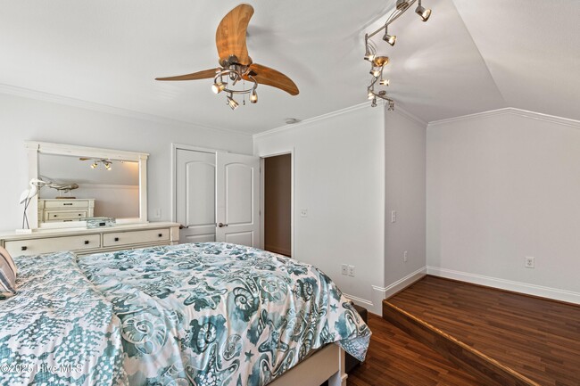 Building Photo - 112 Cherry Grove Dr