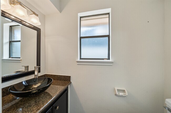 Building Photo - 3518 Cave Springs Dr