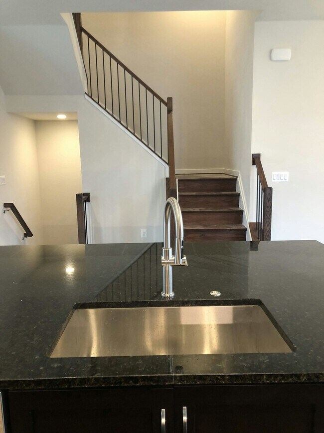 Building Photo - 22188 Webster Pk Ter