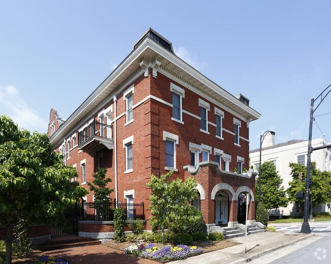 The Davenport 400 E Washington St Greenville SC 29601 Apartment Finder