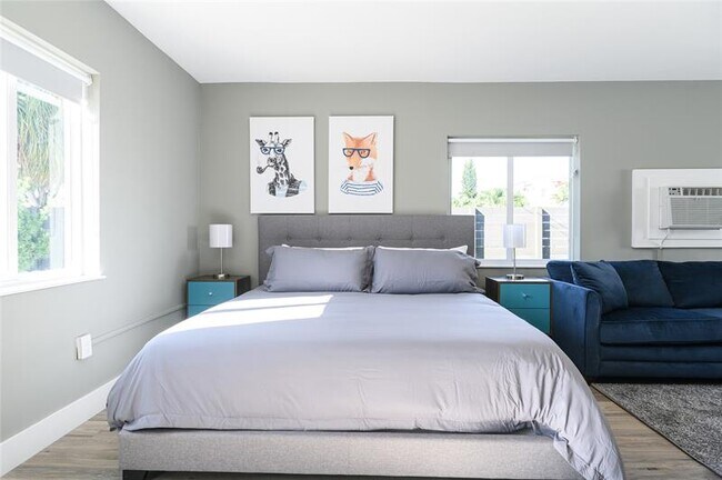 Building Photo - 1020 N Victoria Park Rd