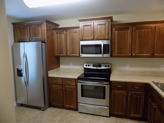 Building Photo - 55 Rivermoor Ct