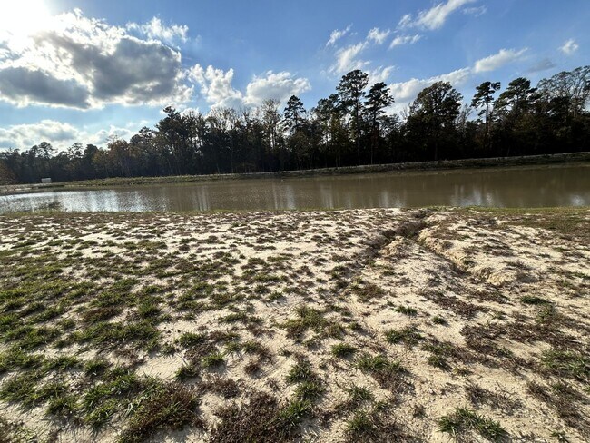 Building Photo - 14741 Carrol Ave