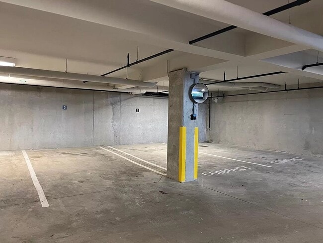 Building Photo - 2210 Wisconsin Ave NW