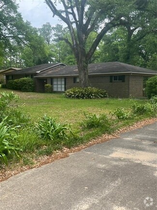 Building Photo - 6350 Gilbert Dr W