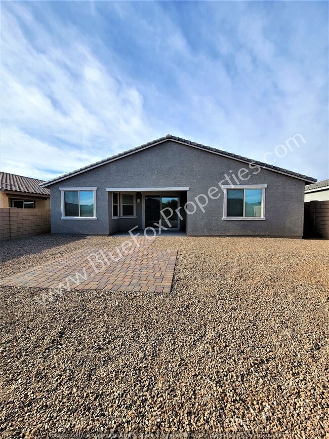 Building Photo - 4 Bedroom, 3 Bathroom New Build in Oro Valley