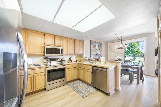 Building Photo - 55430 Laurel Valley