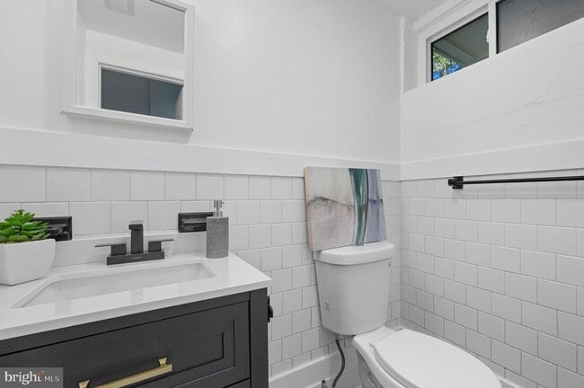 Building Photo - 2539 Gallows Rd